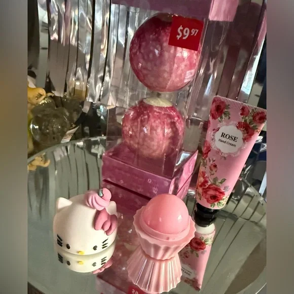Pink Brittney Spears Bath Bomb Set Rose Hand Cream Kitty Lip Balm Beauty Bundle - Picture 3 of 4